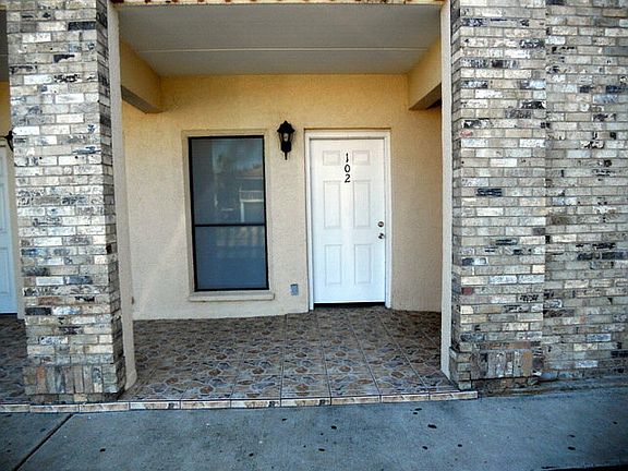 2nd image of 123 E Cora Lee Dr #102