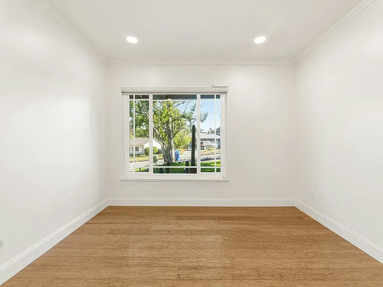 bedroom #1