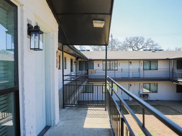 Pavilion at Bishop Ridge, 706 N Ewing Ave #213, Dallas, TX 75203