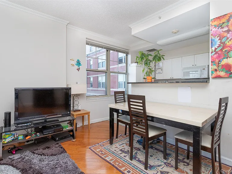 300 Mamaroneck Ave #632 — Photo 6