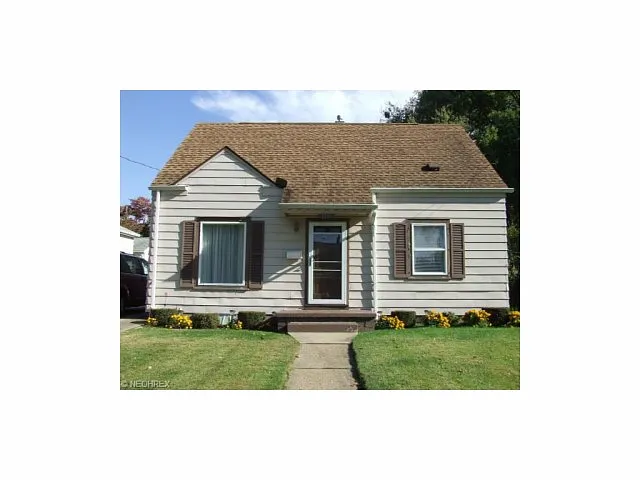 1311 Gorge Blvd photo 1