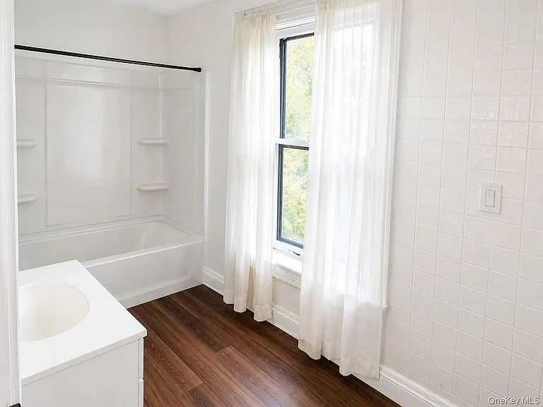 115 Vineyard Ave #B — Photo 9