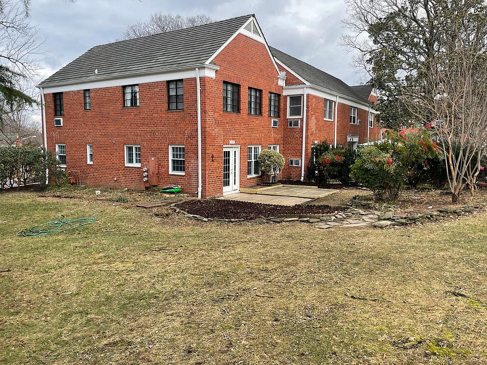 1st image of 3103 Valley Dr