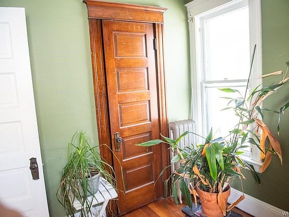 4th image of 461 Parkside Ave