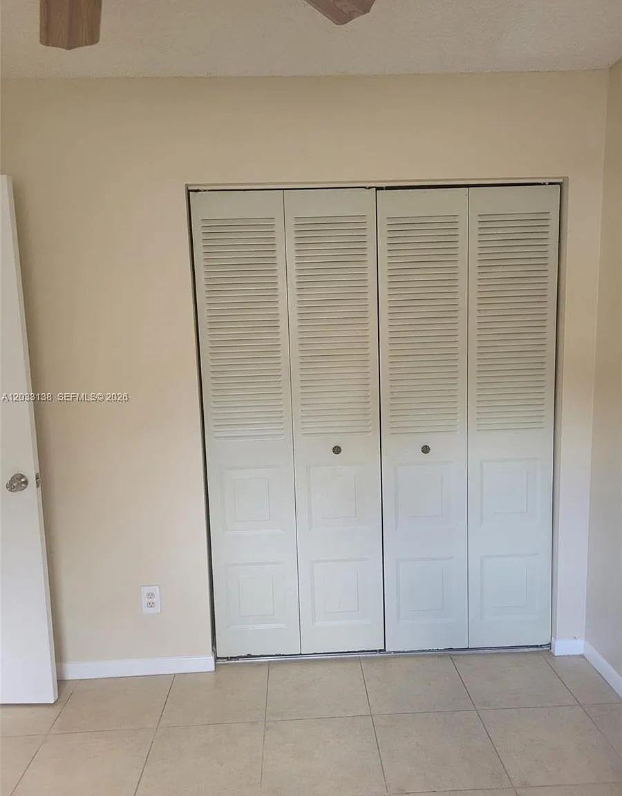 Bella Grand Condo — Photo 3