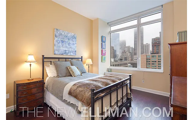 Sold by Douglas Elliman | media 10