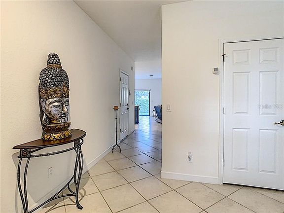 4th image of 6028 Bangalow Dr