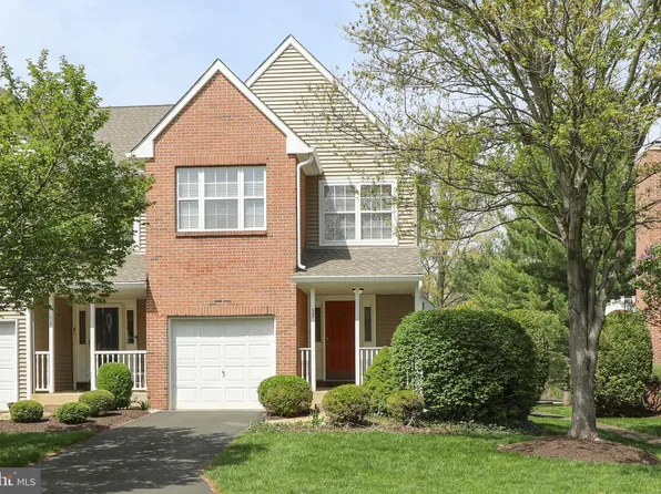 37 Trafalgar Rd #22, Doylestown, PA 18901