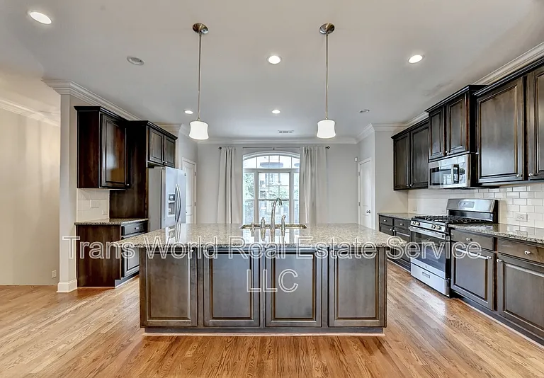4648 Pine St SE — Photo 6