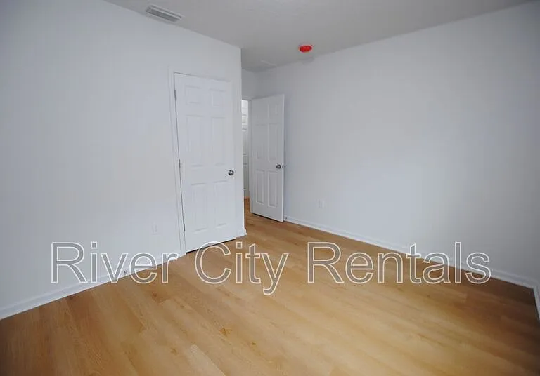 5625 Overlook Dr E — Photo 5