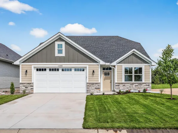 12588 Masters Ln, Lindstrom, MN 55045