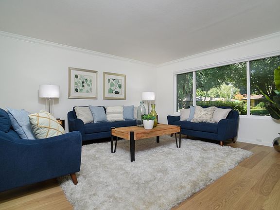 5th image of 1125 Commons Dr