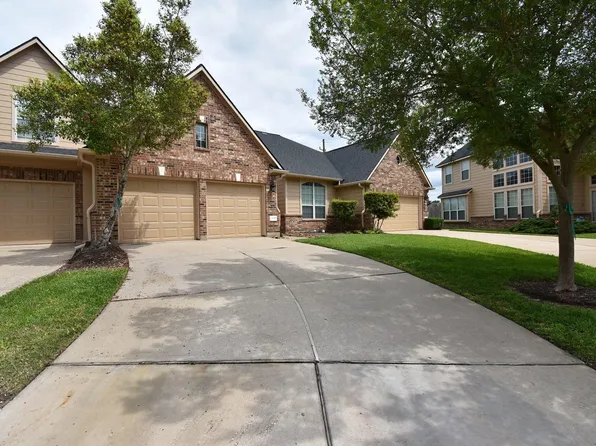 1734 Pepper Hill Ln, Sugar Land, TX 77479