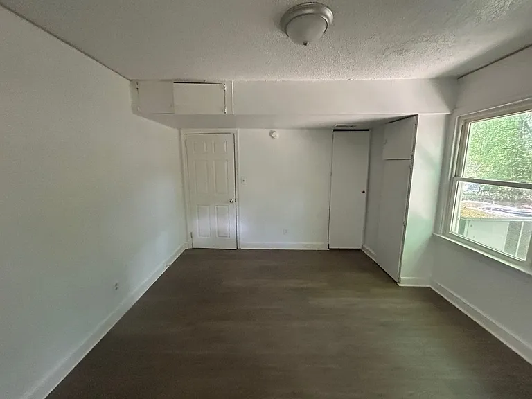 823 S Kilbourne Rd — Photo 11