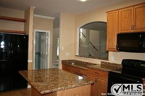 5th image of 13 Willow Heights Dr