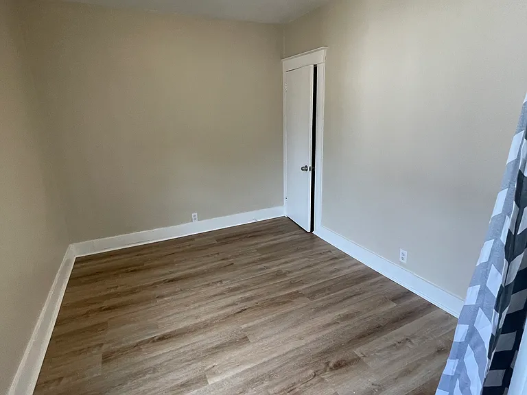 218 Washington St — Photo 5