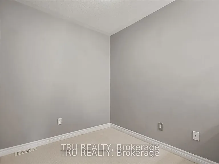 122 Lindenshade Dr #19 — Photo 16