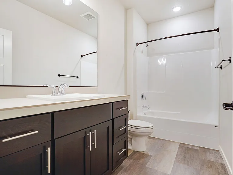 5150 Constellation Ave NE — Photo 32