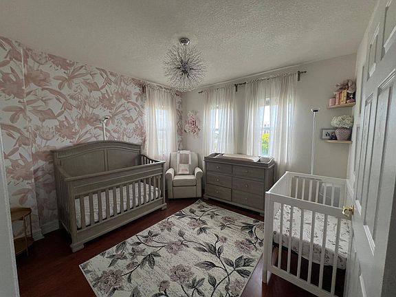 3rd image of 101 Sidonia Ave APT 702