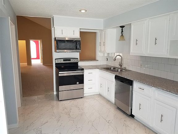 2nd image of 3310 Palm Desert Ln