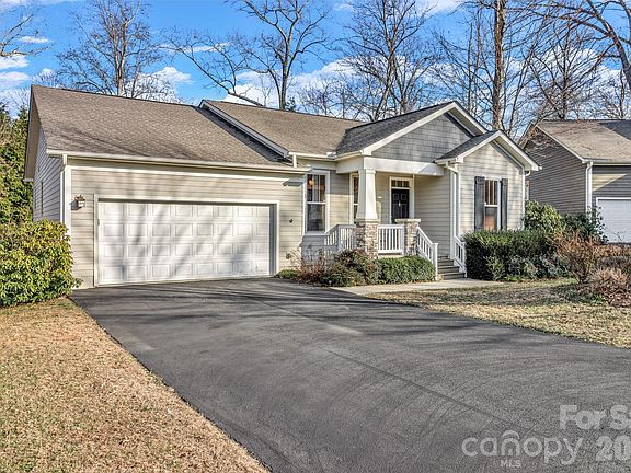 2nd image of 12 Hoolet Ct