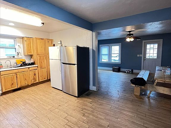 2nd image of 1204 Greenwood Ave #1204