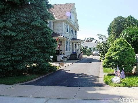 5th image of 120 Powell Ave