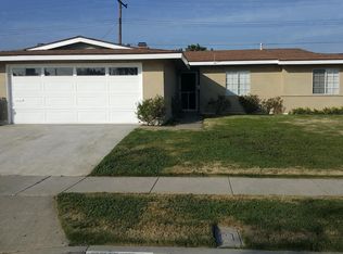 1804 Iowa St, Costa Mesa, CA 92626