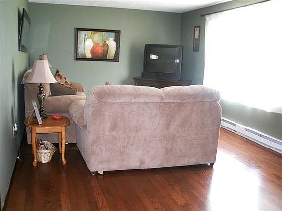 2nd image of 116 Ashland Dr