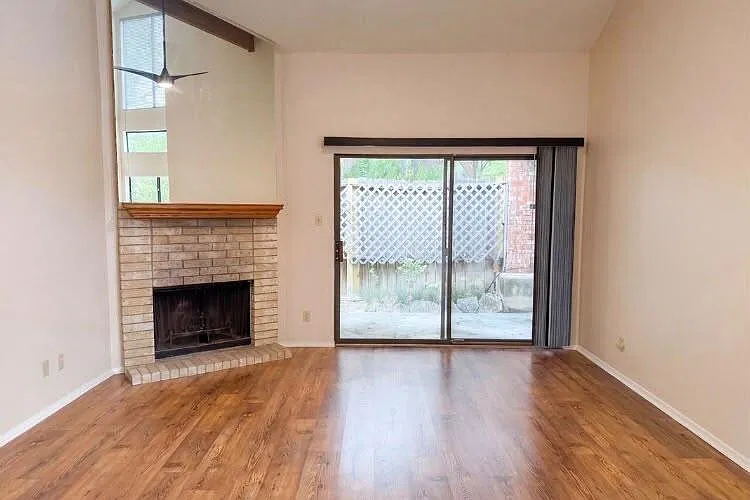 2 bed, 1005 sqft, $1,500 — Photo 4