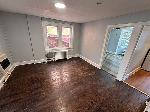 5th image of 230 N Charlotte St