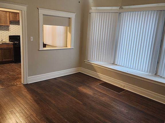 5th image of 112 E Buena Vista St