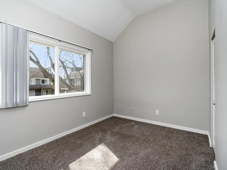 Bay Valley Harbor Apartments — Photo 45