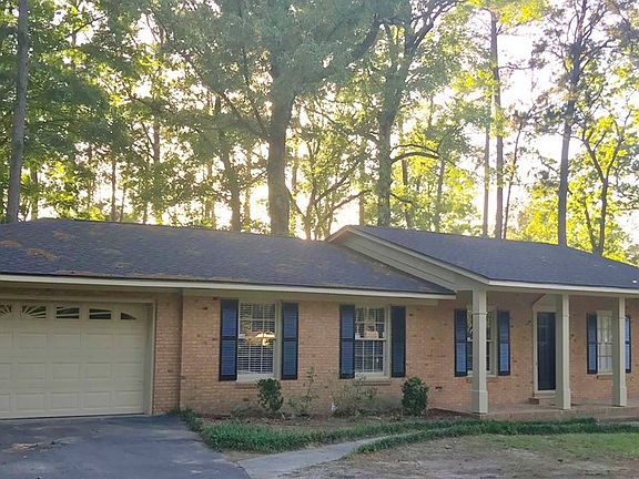 2nd image of 2408 Jerry Jones Dr