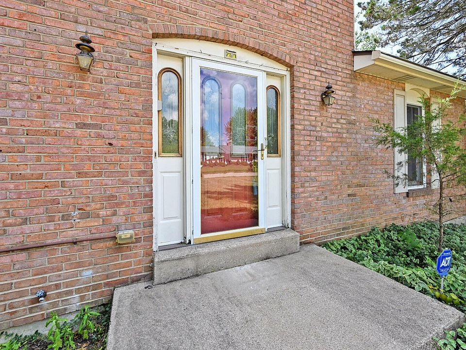 2nd image of 3037 Bellflower Ct