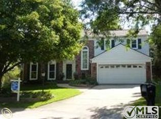 965 Ravine Terrace Ct, Rochester Hills, MI 48307