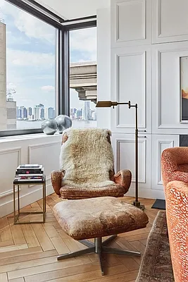 Sold by AA Management | media 22