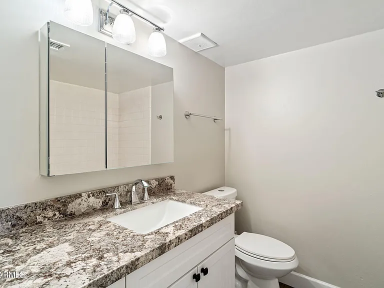 7840 N 7th St #1 — Photo 31