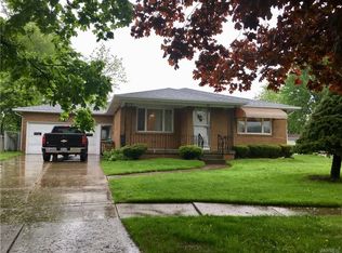 122 Suzette Dr, Buffalo, NY 14227