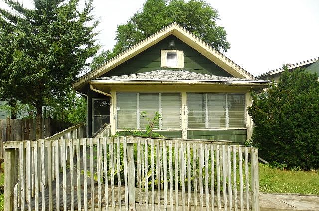 1st image of 2319 S 4th St