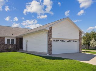 4245 Eastpark Rd, Cedar Falls, IA 50613