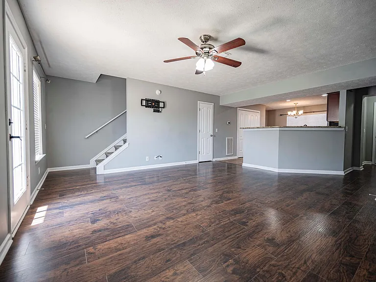 2127 Victory Gallop Ln — Photo 4