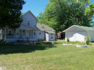 432 W Oglesby St, Monticello, IL 61856