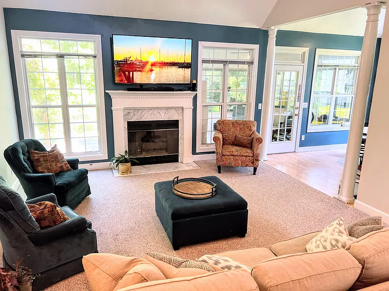 1721 Fox Ridge Ct — Photo 4