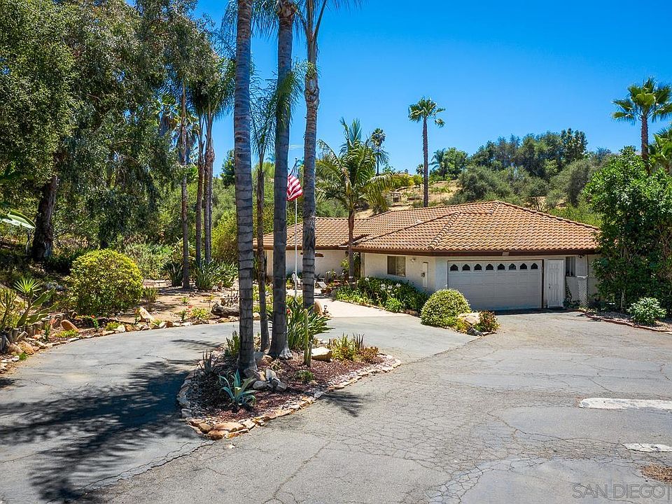 2556 Canyon Rd, Escondido, CA 92025 | Zillow