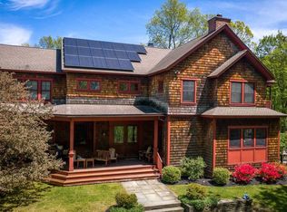 24 Buttonwood Ln, Rhinebeck, NY 12572