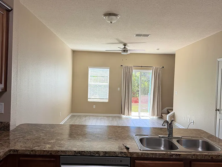 229 Whitland Way — Photo 6