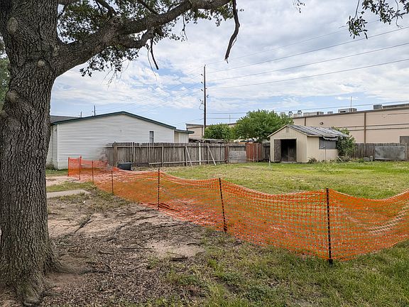 5th image of 20431 Mountaindale Dr