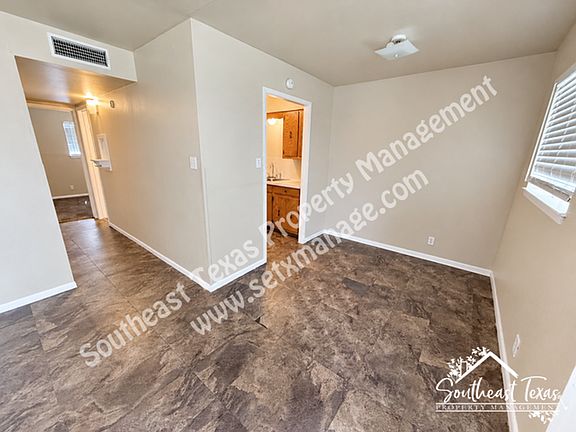 3rd image of 1010 N 5th St APT 2