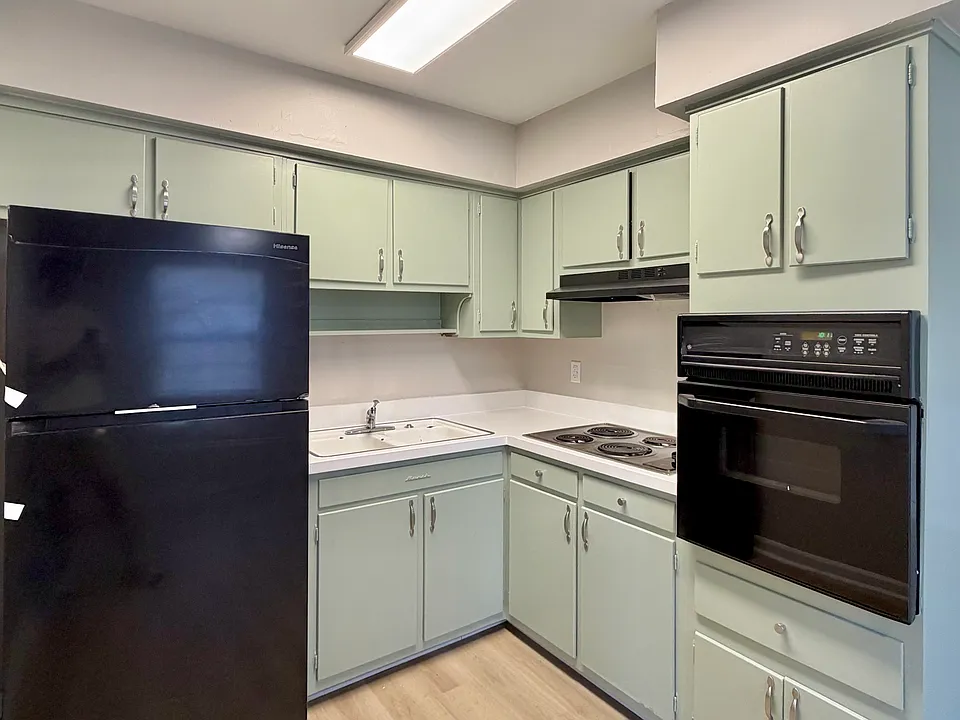 1636 Alexandria Dr #1